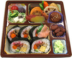 行楽弁当 900円（税別 833円）